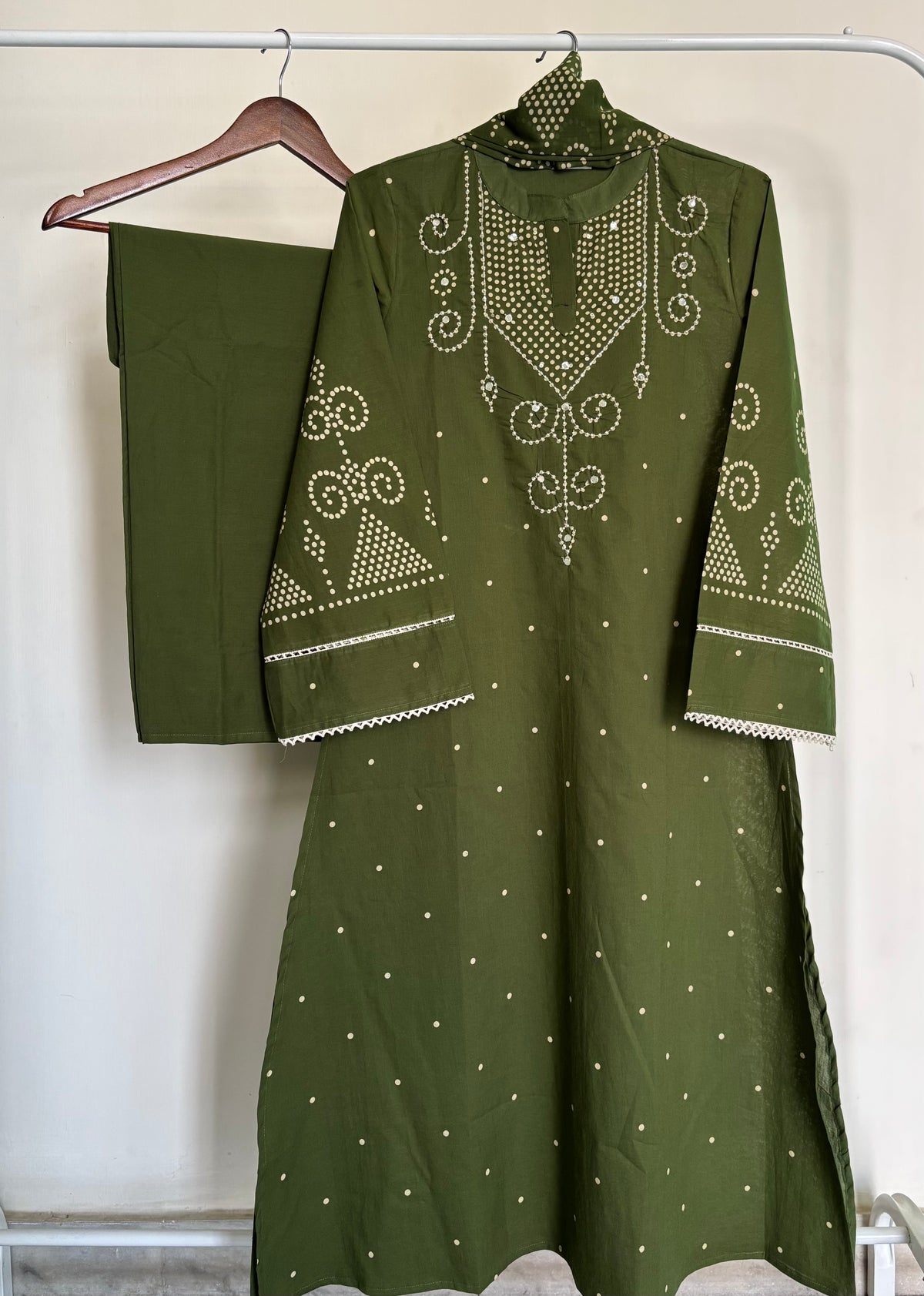 Henna Green Bandhani Printed Cotton Suit Set