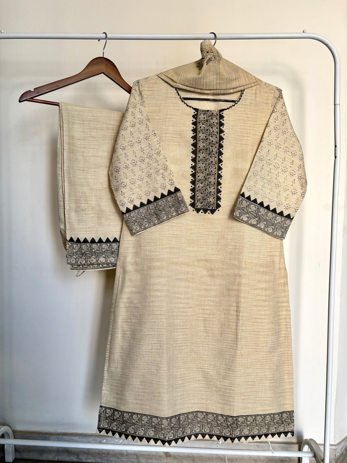 Beige Handloom Silk Printed Suit Set