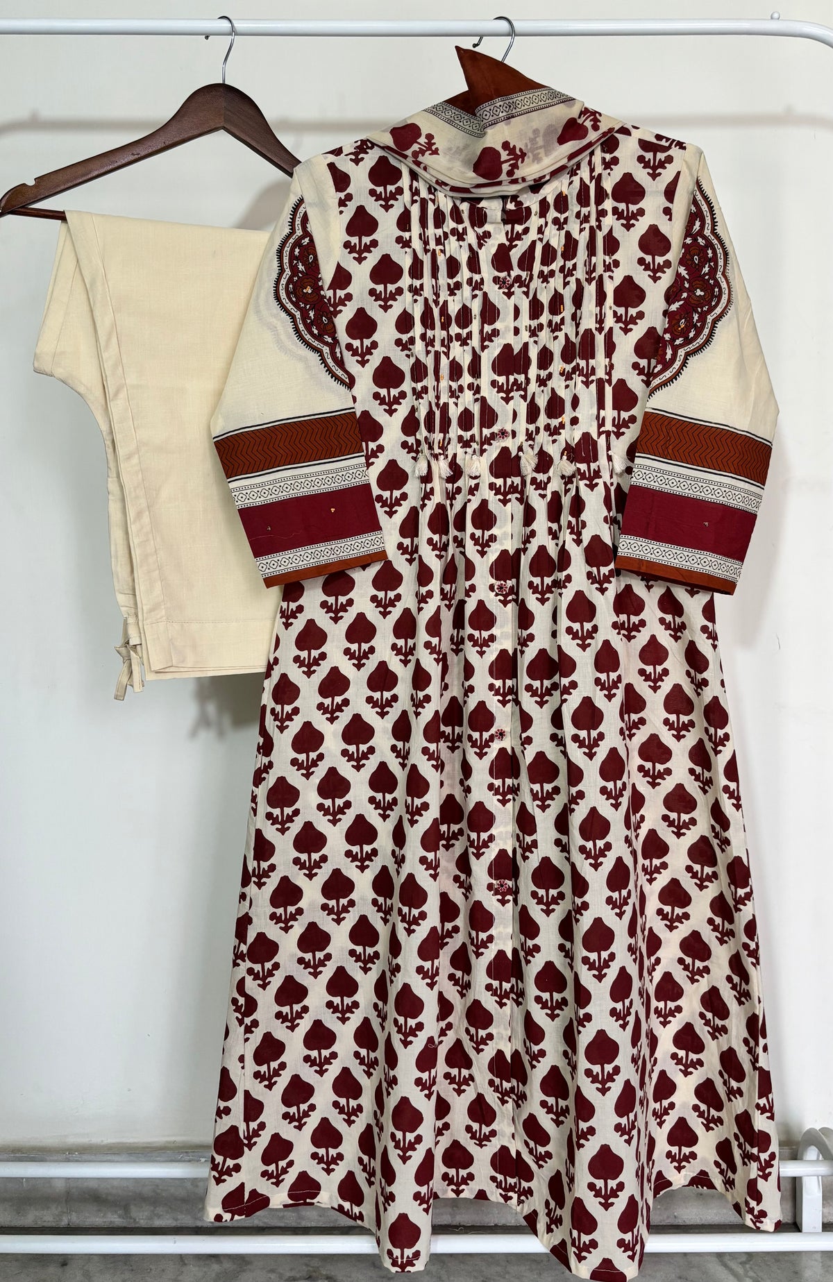 Maroon Block
