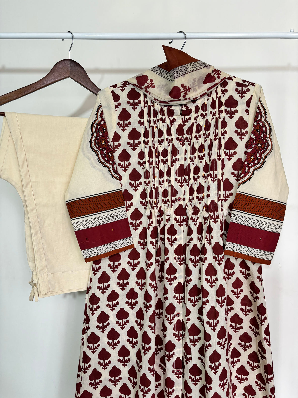 Maroon Block